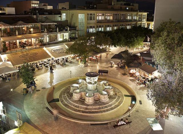 Archipelagos Apt In The Heart Of The City Heraklion Zewnętrze zdjęcie